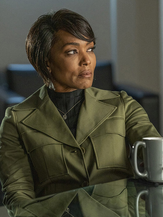 Angela Bassett 9-1-1 S04 Athena Grant Green Coat