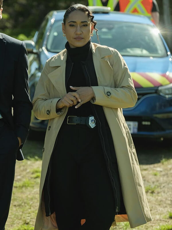 Saint-Pierre S01 Josephine Jobert Beige Coat